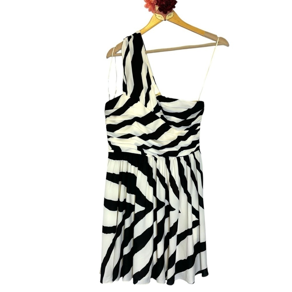 NWT Express dress black white zebra print one shoulder pleated mini party size 6